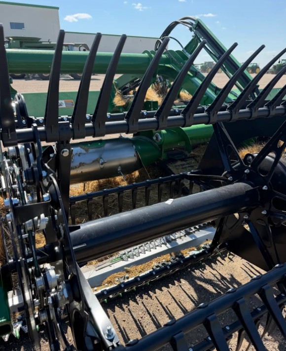 2026 John Deere HDF 50 Hinged Frame Draper Header - Image 15