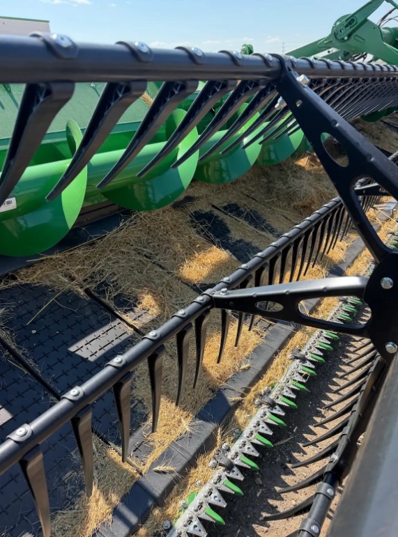 2026 John Deere HDF 50 Hinged Frame Draper Header - Image 16
