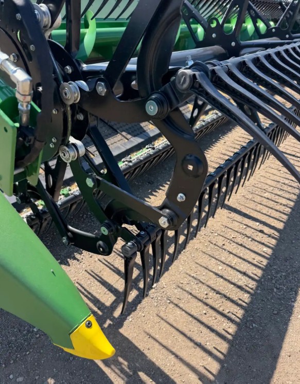 2026 John Deere HDF 50 Hinged Frame Draper Header - Image 17