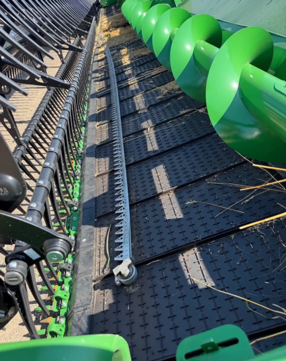 2026 John Deere HDF 50 Hinged Frame Draper Header - Image 26