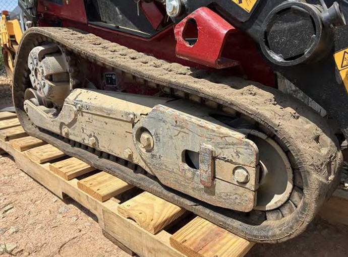 2025 Toro eDingo TX 750 Mini Skid Steer - Image 11