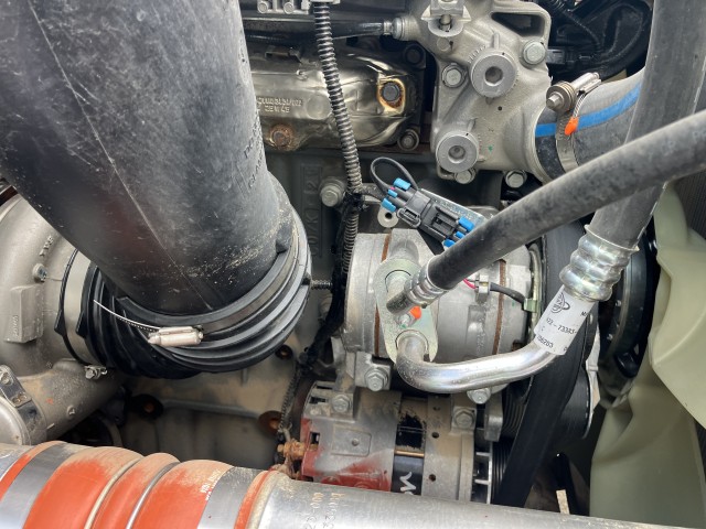 2027 Freightliner Cascadia - Image 37