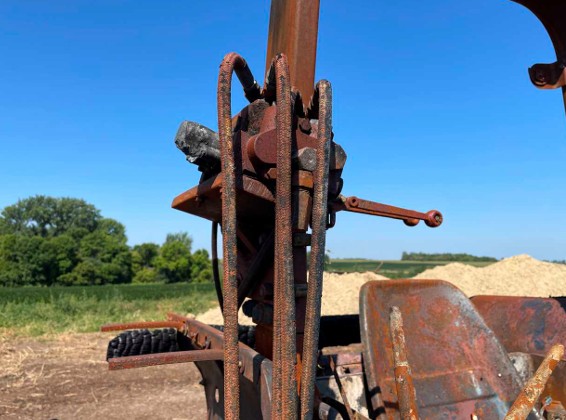 Case IH 5120 Tractor - Image 18