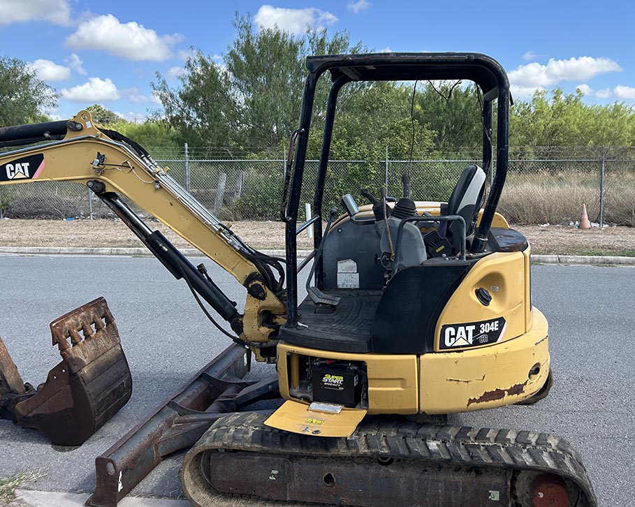 2013 Caterpillar 304E Mini Excavator - Image 4