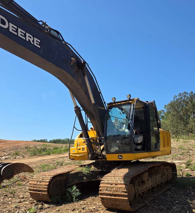 2024 DEERE 300 P-TIER Excavator - Image 2