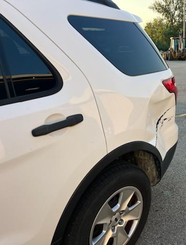2013 Ford Explorer 4WD - Image 4