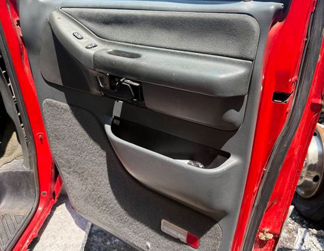 1993 Ford E350 Super Duty Econoline - Image 22