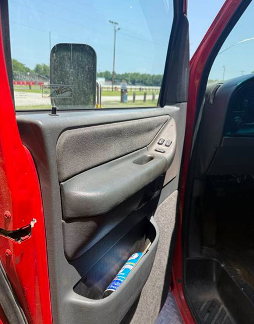 1993 Ford E350 Super Duty Econoline - Image 25
