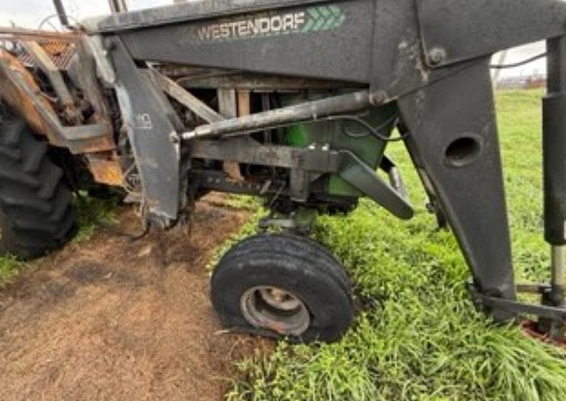 1982 John Deere 4840 Tractor - Image 11
