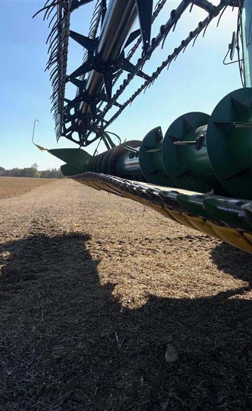 John Deere 630F Header