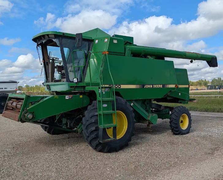 1995 John Deere 9600 Combine - Image 7