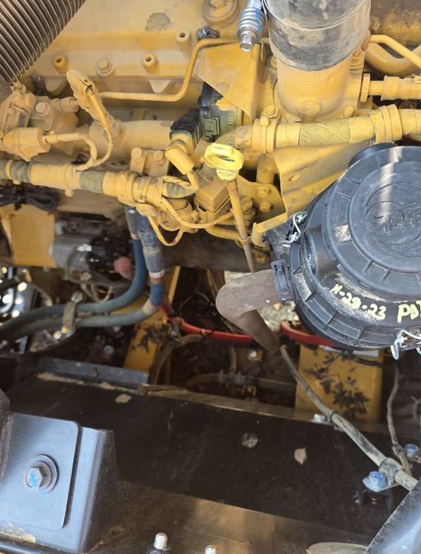 2021 DEERE 210G Excavator - Image 9