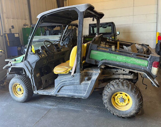 2020 John Deere Gator XUV835M - Image 4