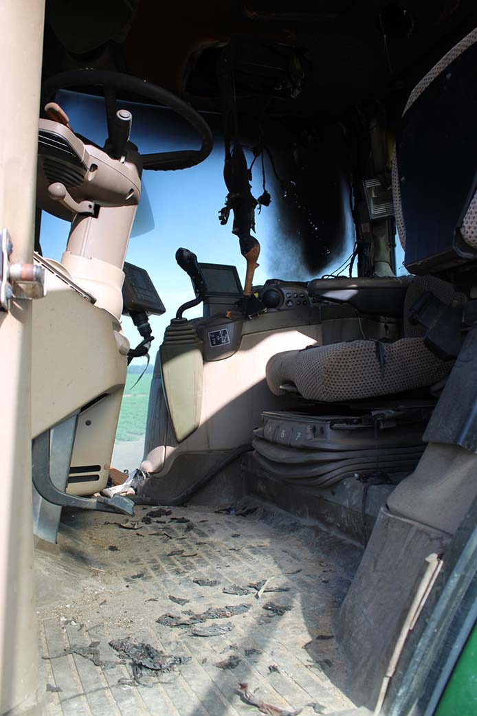 2017 John Deere 6155R Tractor - Image 8