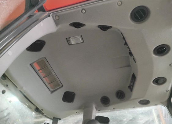 2020 Kubota L6060 Tractor - Image 18