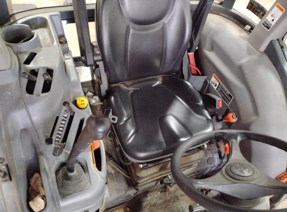2020 Kubota L6060 Tractor - Image 19