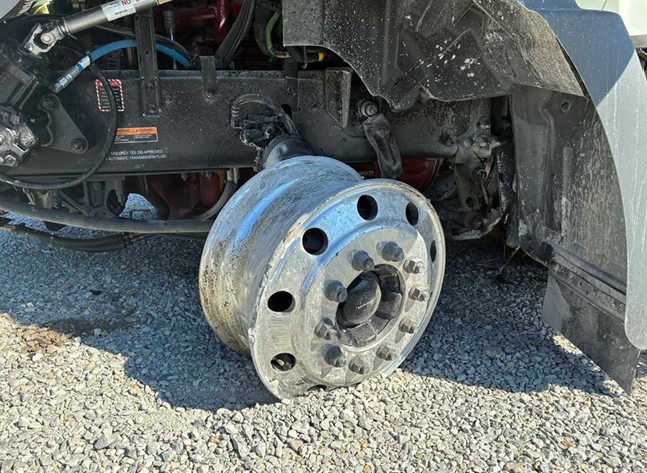2027 Mack GR64B - Image 13