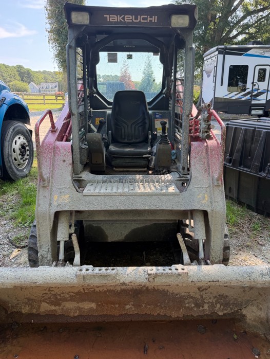 2019 Takeuchi TL8 Skid Steer - Image 4
