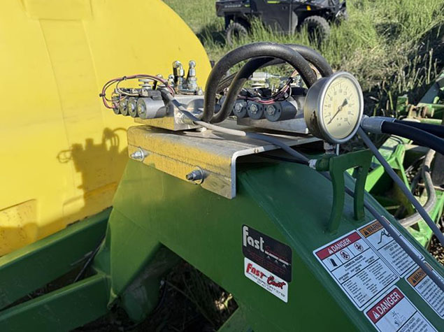 2008 FAST 8100 Fertilizer Applicator - Image 15