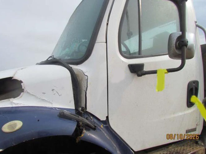 2007 Freightliner M2 - Image 18