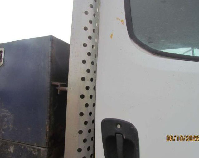 2007 Freightliner M2 - Image 40