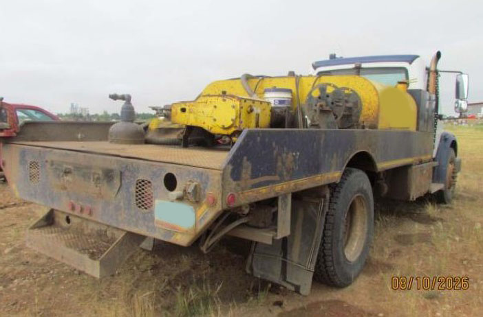 2007 Freightliner M2 - Image 42