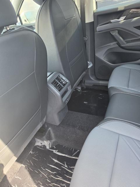 2026 Volkswagen Tiguan (007) - Image 9