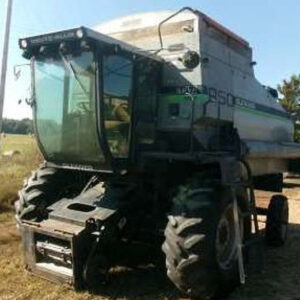 1989 Gleaner R50 Combine