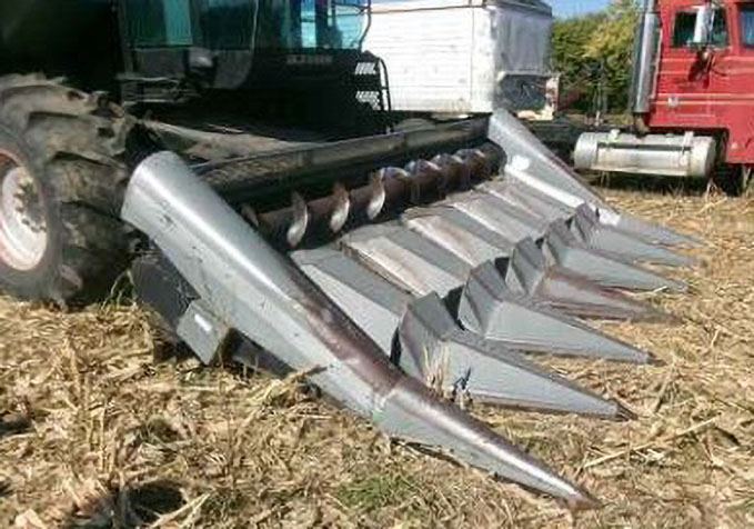 1989 Gleaner R50 Combine - Image 16