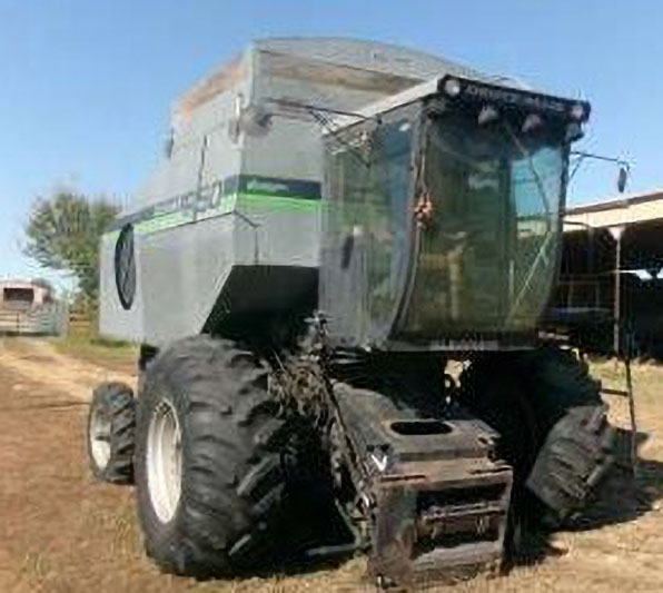 1989 Gleaner R50 Combine - Image 2