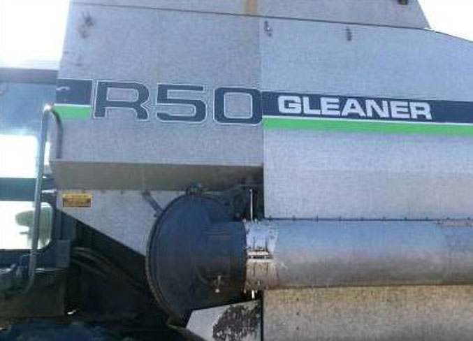 1989 Gleaner R50 Combine - Image 5