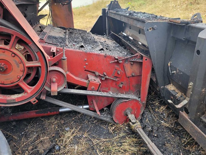 1990 Case IH 1680 Combine - Image 27