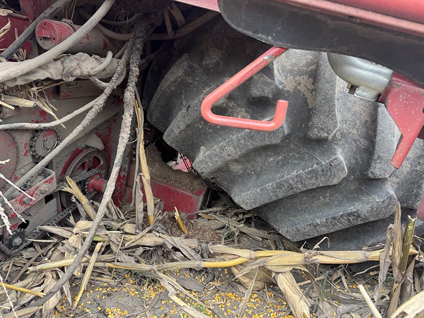 1996 CASE IH 2188 Combine - Image 10