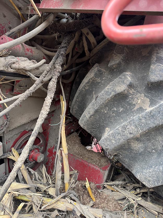 1996 CASE IH 2188 Combine - Image 12
