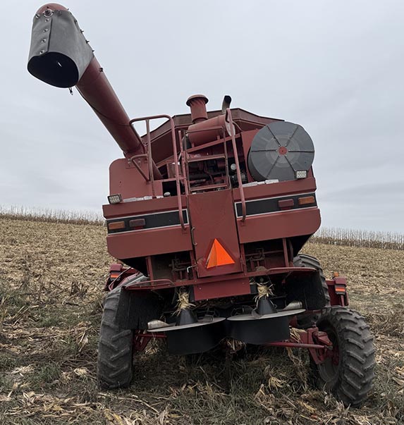 1996 CASE IH 2188 Combine - Image 3