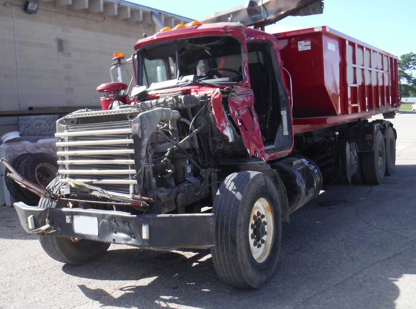 1996 Mack RD688S Roll-off Dump Truck