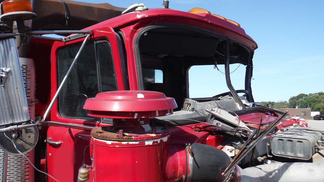 1996 Mack RD688S Roll-off Dump Truck - Image 14