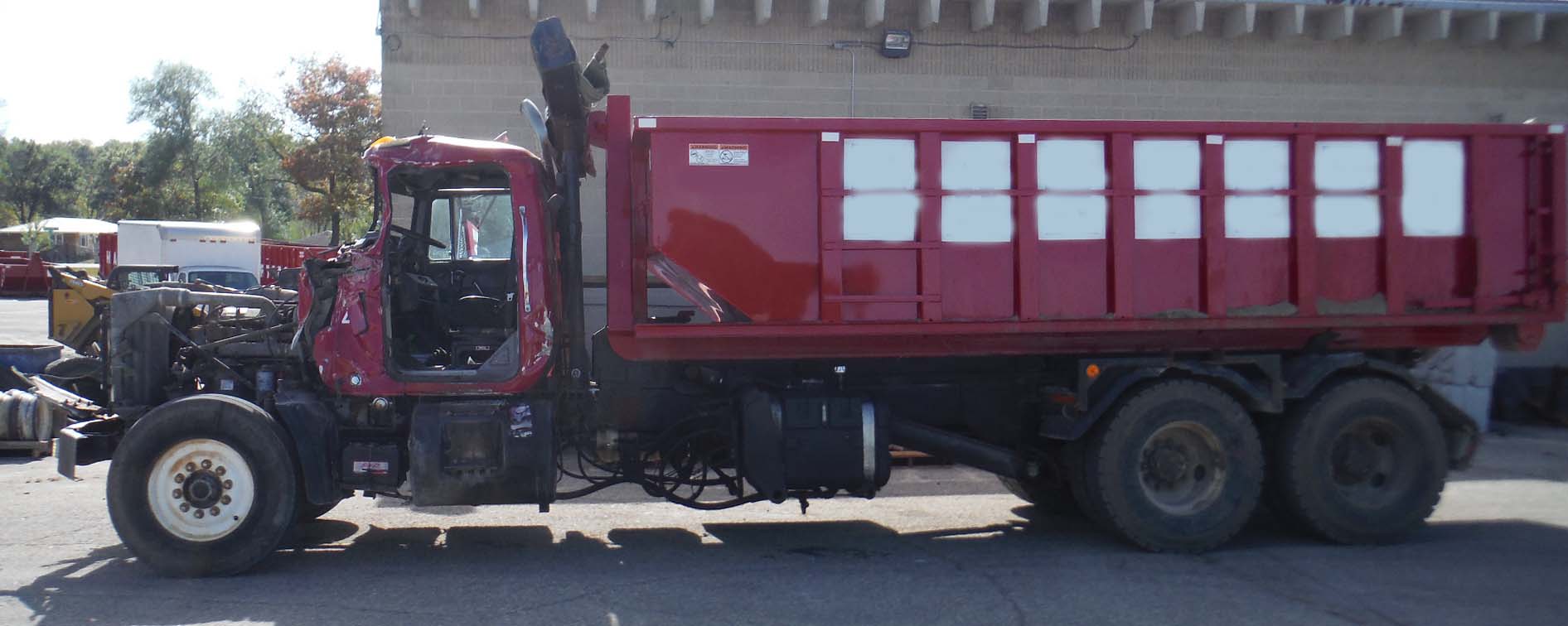 1996 Mack RD688S Roll-off Dump Truck - Image 3