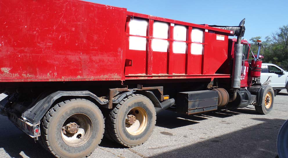 1996 Mack RD688S Roll-off Dump Truck - Image 7