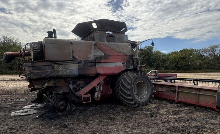 1997 CASE IH 2188 Combine - Image 4