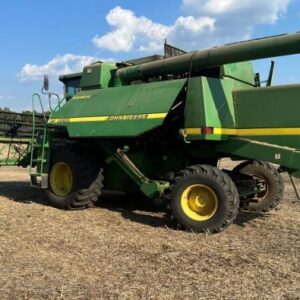 1998 John Deere 9510 Combine