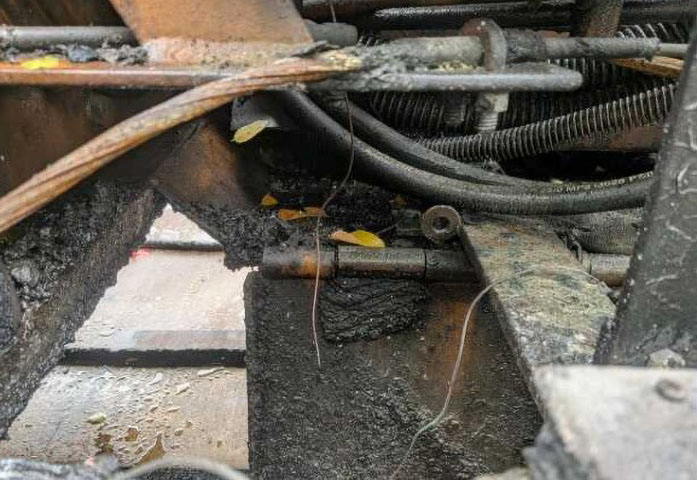 1998 LeeBoy 8000 Paver - Image 15