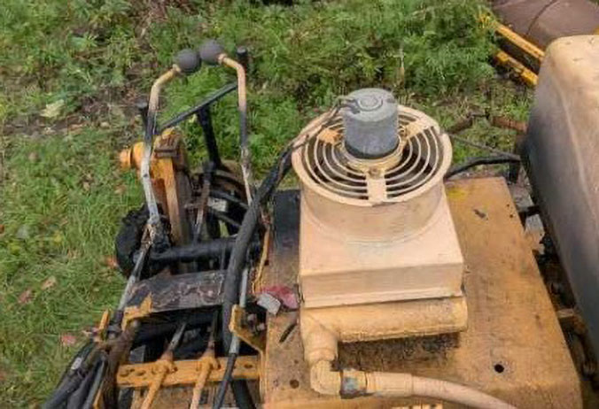 1998 LeeBoy 8000 Paver - Image 30