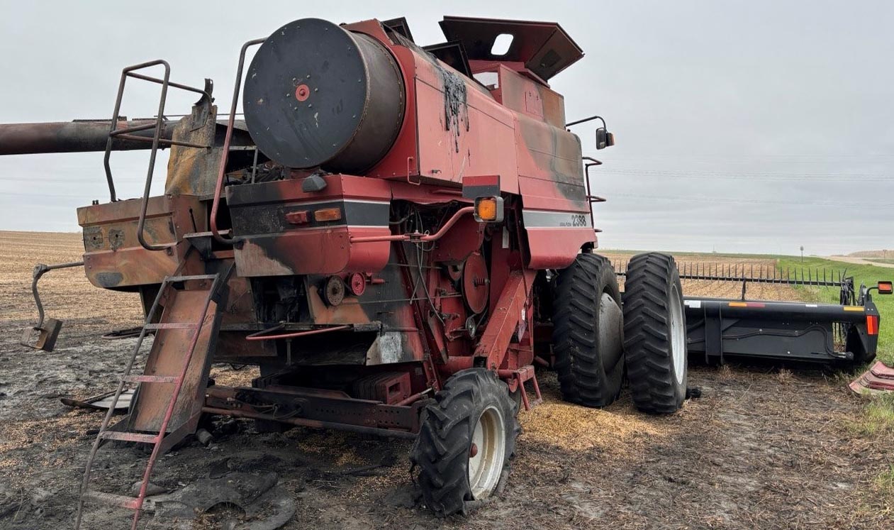 2000 CASE IH 2388 Combine