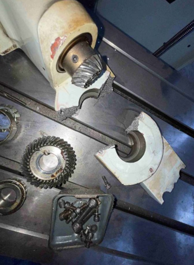2001 Rottler F65M Machining Center - Image 3