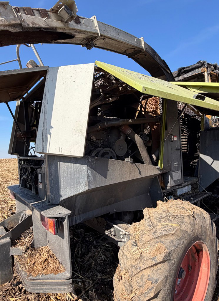 2002 CLAAS Jaguar 900 Forage Harvester - Image 3