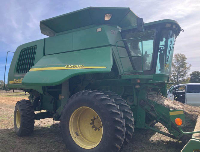 2003 John Deere 9660 STS Combine - Image 2
