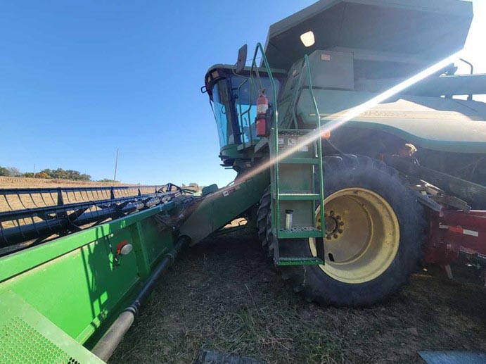 2003 John Deere 9750 STS Combine - Image 2