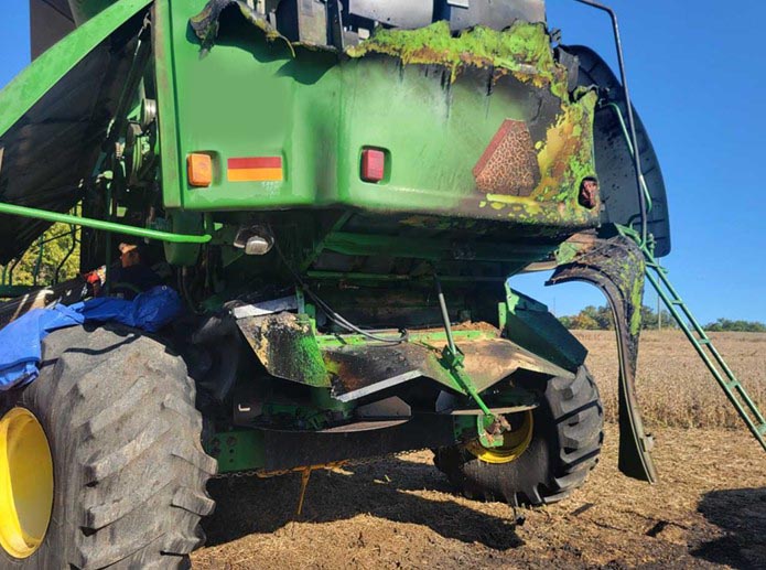 2003 John Deere 9750 STS Combine - Image 3