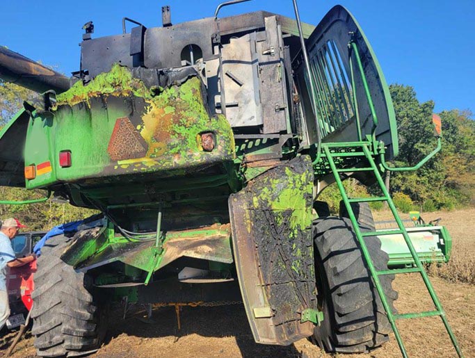 2003 John Deere 9750 STS Combine - Image 4